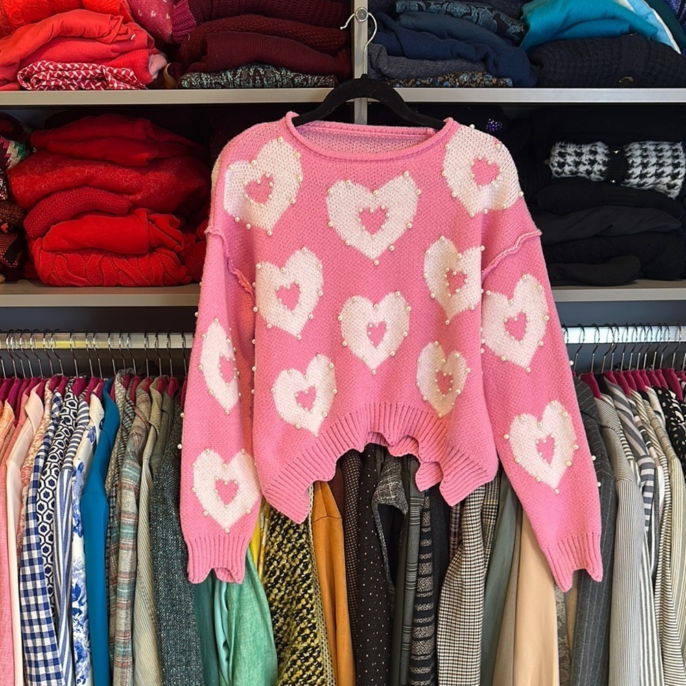 Unbranded pink/white pearl hearts long sleeve exposed seam sweater size S NWOT